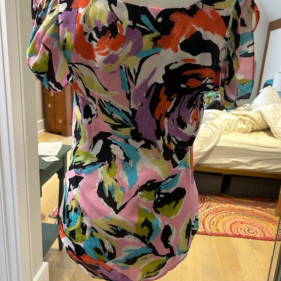 Corey Lyn Calter fully lined, silk floral shirt. - Picture 2 of 11